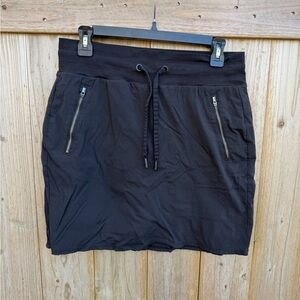 Athleta Trekkie North Skort Women's 6 Tall Black Stretch Nylon 3 Pocket Mini